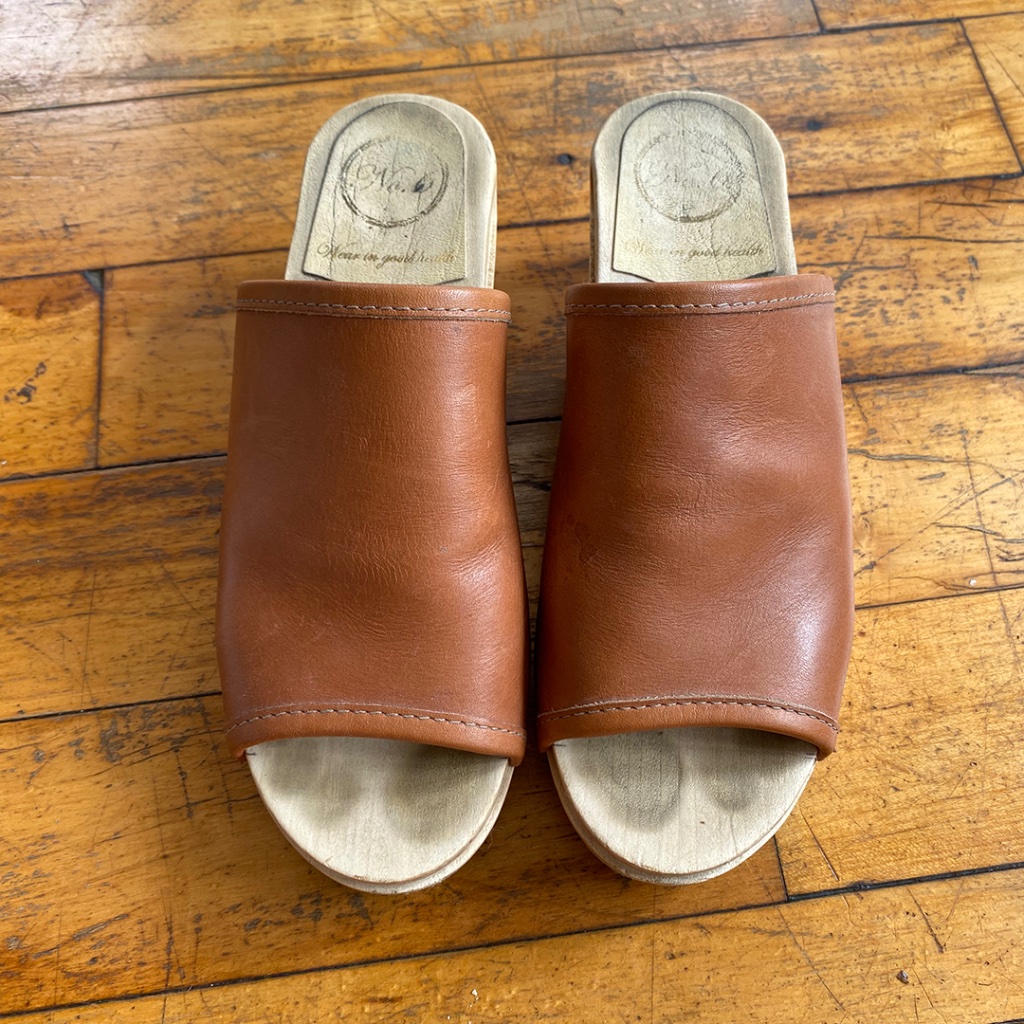 No. 6 Daria Clog Mid Heel In Caramel, Size 38